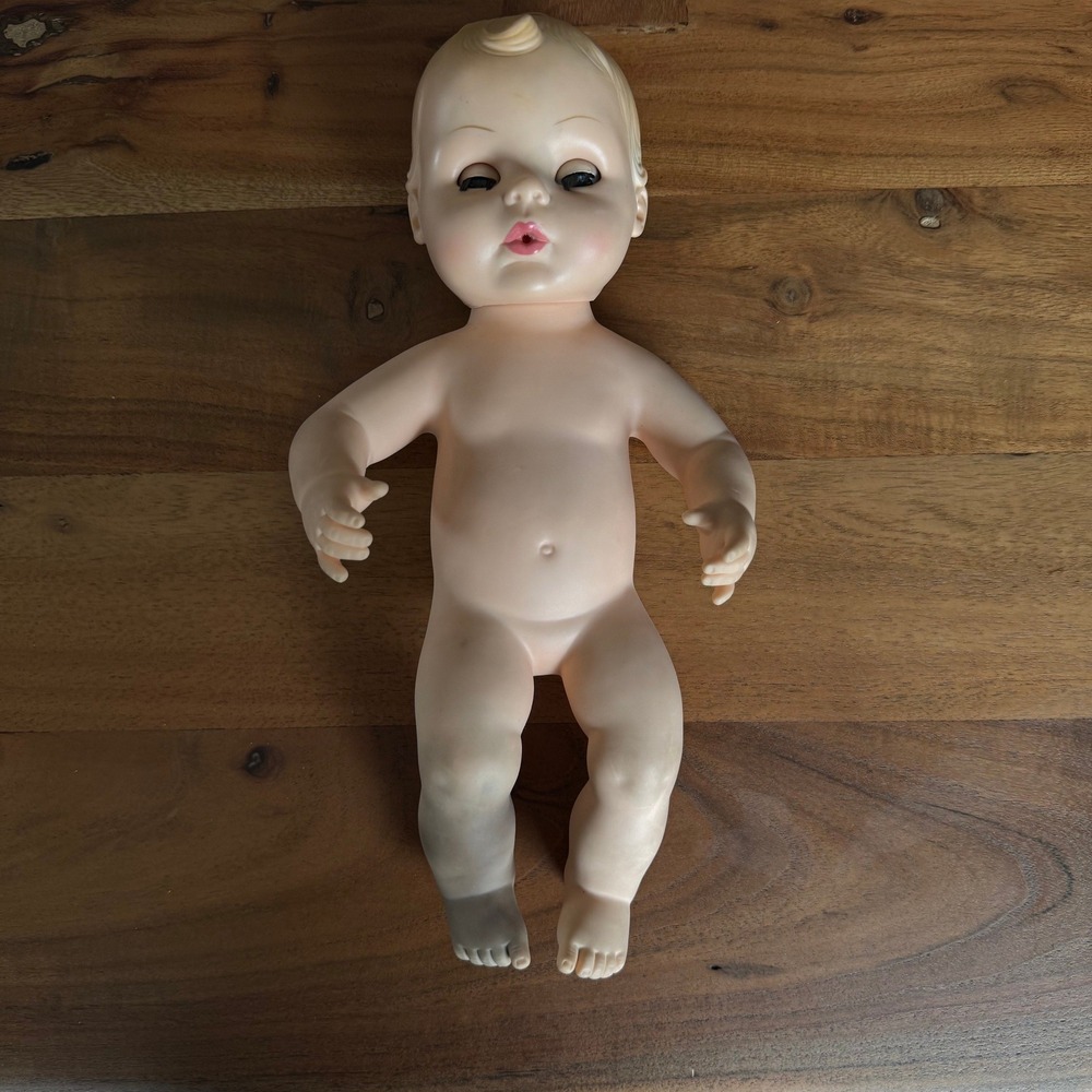 Vintage Horsman Baby Doll 1982 Molded Hair Sleepy Eyes Vinyl‎ 11 Inch